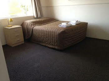 The Commercial Motel Chinchilla