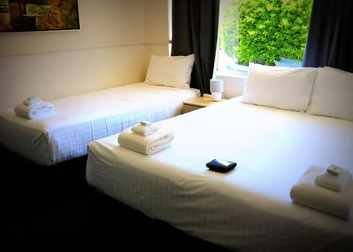 The Commercial Hotel Motel